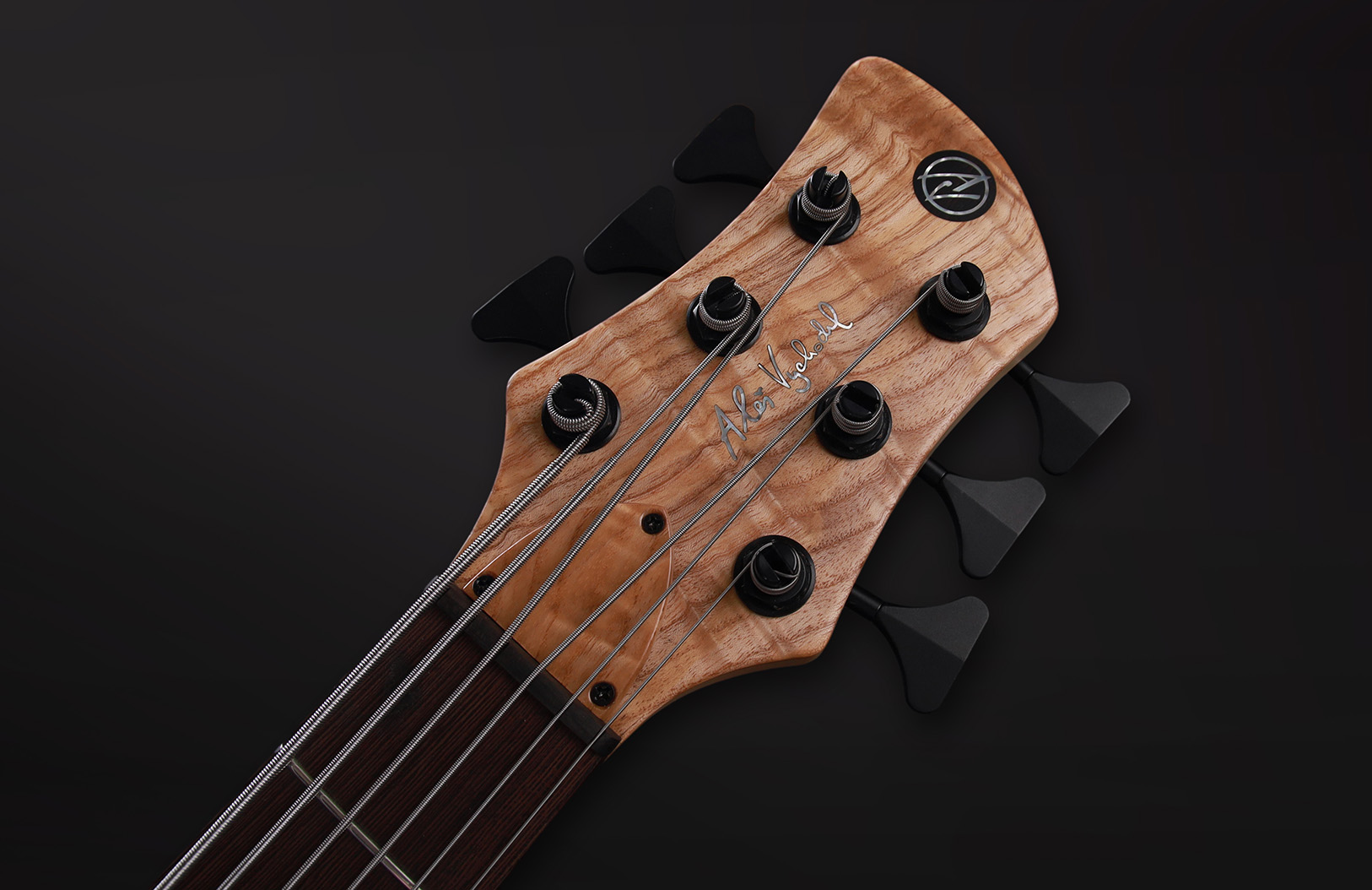 AVS | AV Basses